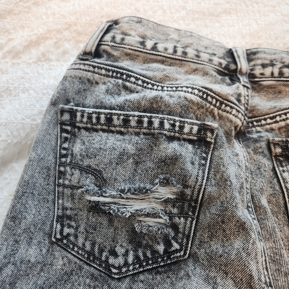 American Eagle Straight leg Distressed Grey Jeans Size 0 - Picture 8 of 12